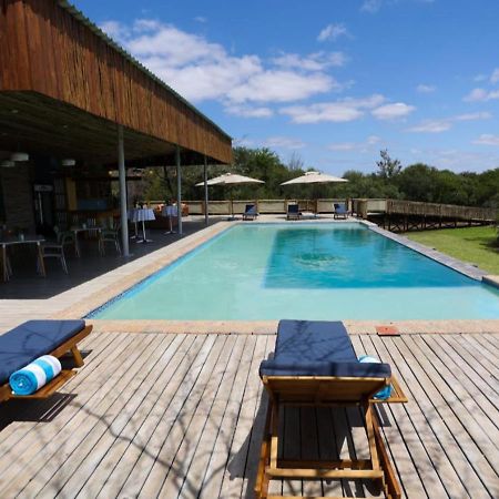 Kruger Safari Lodge マンイェレティ・ゲーム・リザーブ エクステリア 写真
