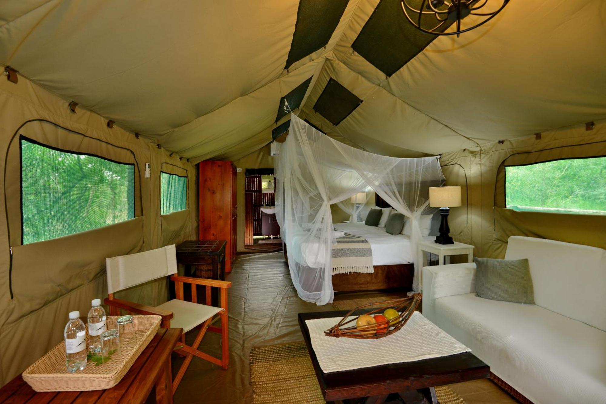 Kruger Safari Lodge マンイェレティ・ゲーム・リザーブ エクステリア 写真