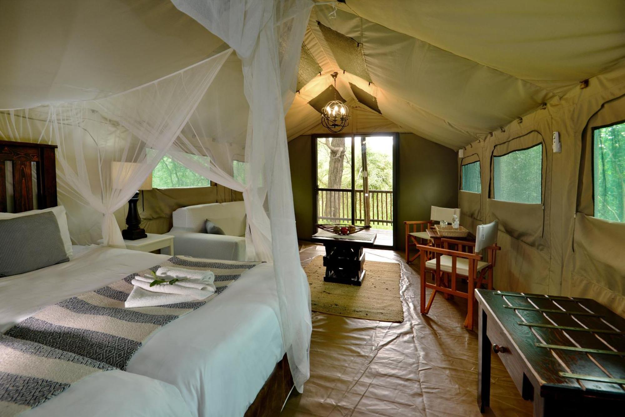 Kruger Safari Lodge マンイェレティ・ゲーム・リザーブ エクステリア 写真