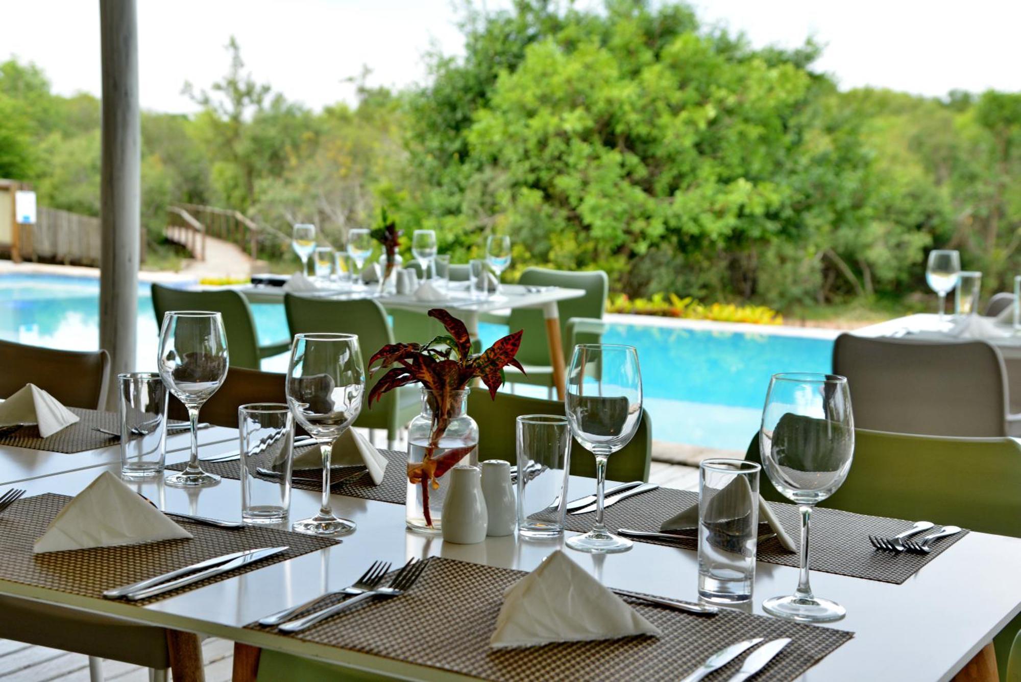 Kruger Safari Lodge マンイェレティ・ゲーム・リザーブ エクステリア 写真